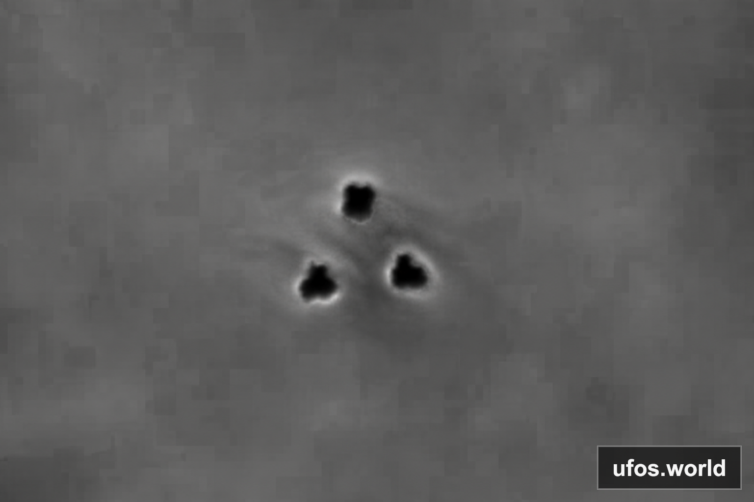 DOW-UAP-PR098, "UFOs in formation over Persian Gulf?"